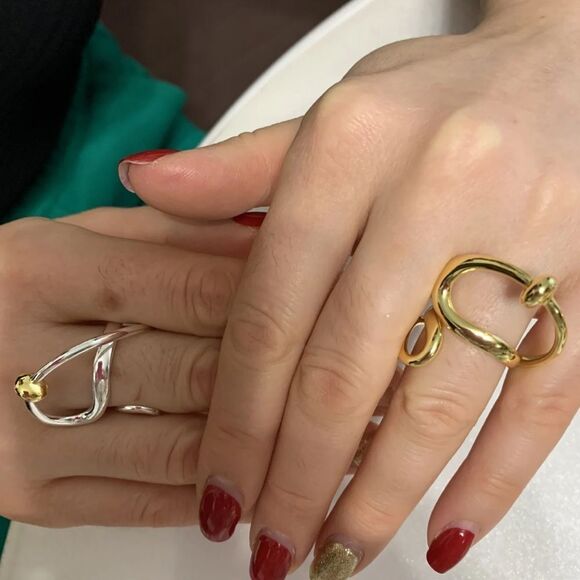 The Extra Abstract statement geometric ring in yellow gold plating over 925 - Picture 6 of 8